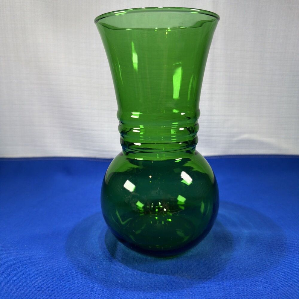Vintage Forest Green Art Glass Vase - 6โ Hourglass Bud Vase Ribbed Neck
